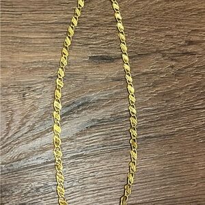 18.5” Gold Chain Leaf-like Detail Gold Necklace Chain